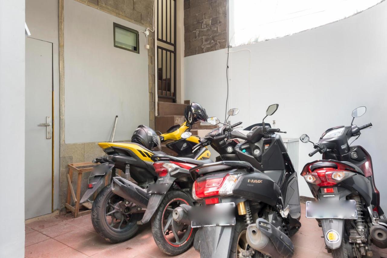 Reddoorz Near Grand City Mall 2 Surabaya Ngoại thất bức ảnh