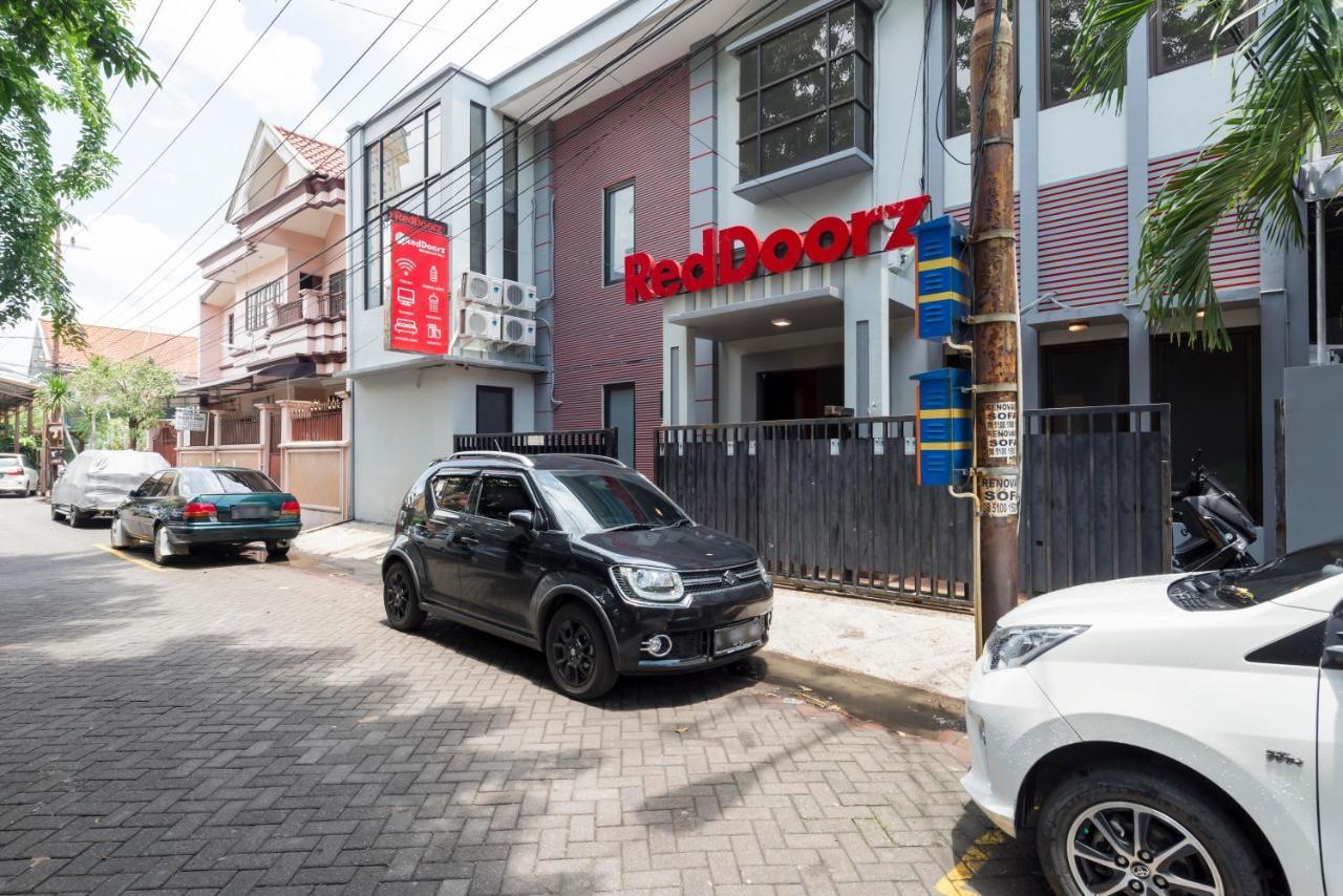 Reddoorz Near Grand City Mall 2 Surabaya Ngoại thất bức ảnh