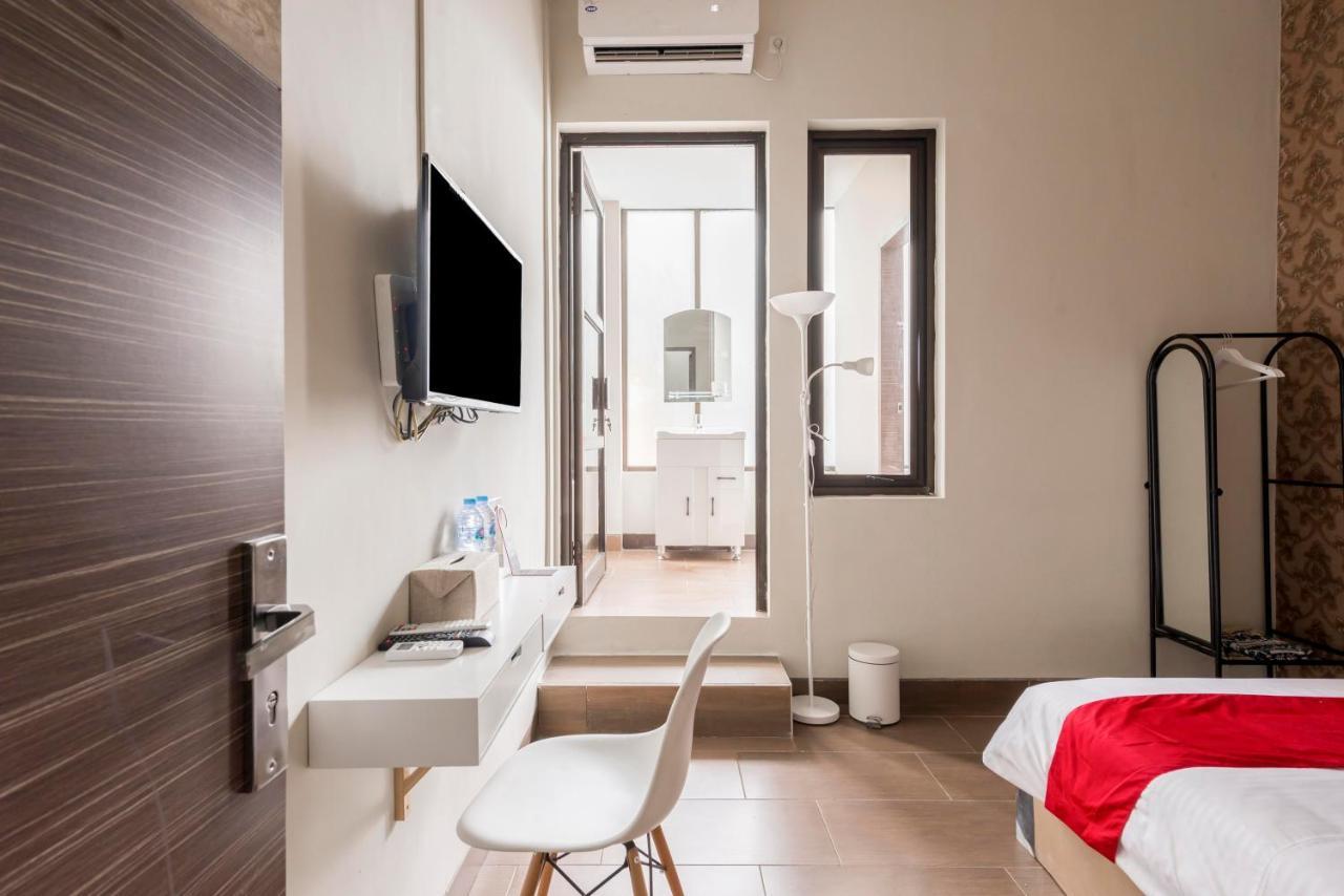 Reddoorz Near Grand City Mall 2 Surabaya Ngoại thất bức ảnh