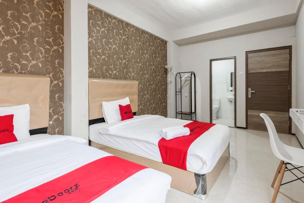 Reddoorz Near Grand City Mall 2 Surabaya Ngoại thất bức ảnh